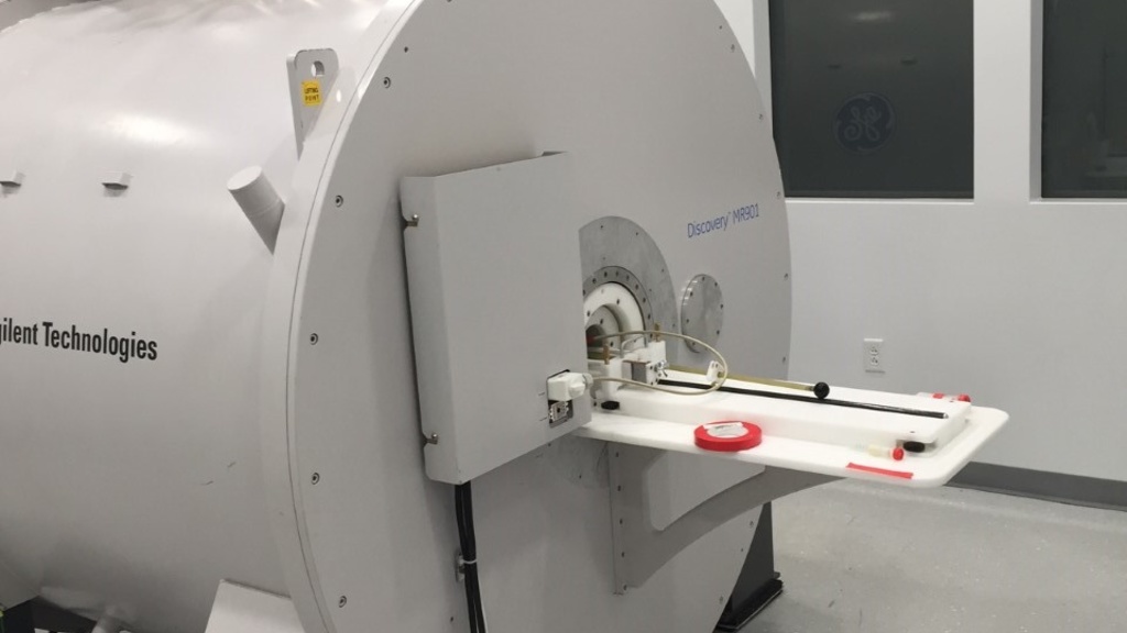7.0T GE 901 Discovery MRI Small Animal Scanner